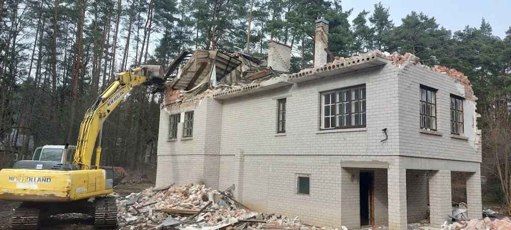 Gyvenamųjų ir pramoninių pastatų griovimas Vilniuje